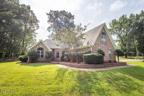 7846 Holly Ridge Dr, Horn Lake, MS 38637