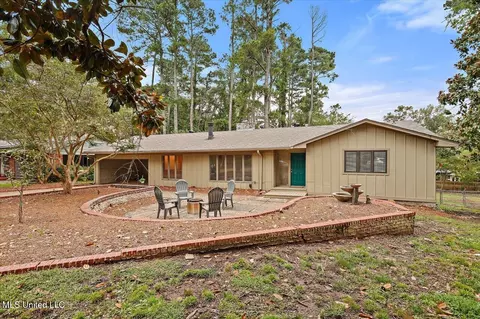 2009 Southwood Rd, Jackson, MS 39211