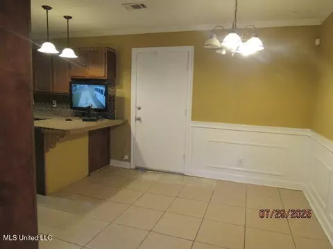 1614 Dianne Dr, Jackson, MS 39204 photo 4