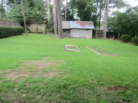 1614 Dianne Dr, Jackson, MS 39204 photo 9