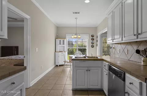 113 Susan Ln, Brandon, MS 39042 photo 12