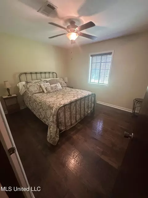 Bedroom - 56 Dunbar Rd, Natchez, MS 39120 photo 3 of 5