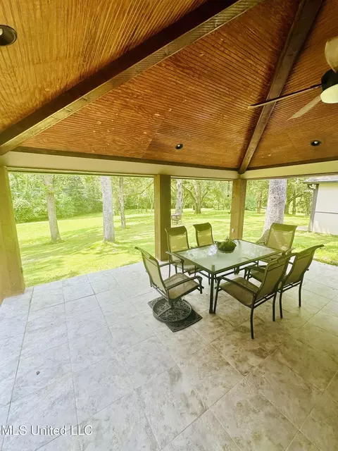 Exterior - 56 Dunbar Rd, Natchez, MS 39120 photo 3 of 4