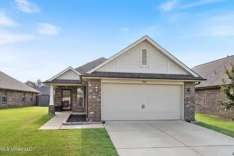 7880 Allenwood Ln, Olive Branch, MS 38654