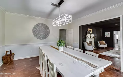 Dining - 153 Peach St, Flora, MS 39071 photo 4 of 9