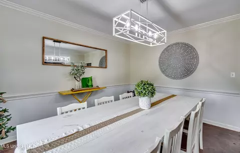 Dining - 153 Peach St, Flora, MS 39071 photo 3 of 9
