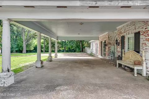 Exterior - 153 Peach St, Flora, MS 39071 photo 4 of 14