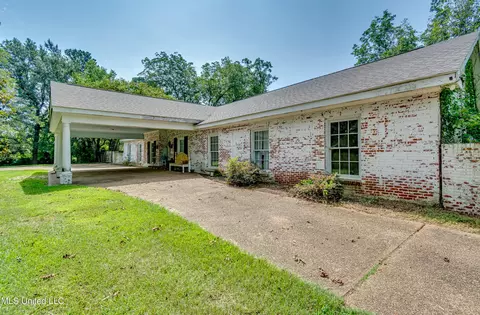 Exterior - 153 Peach St, Flora, MS 39071 photo 6 of 14