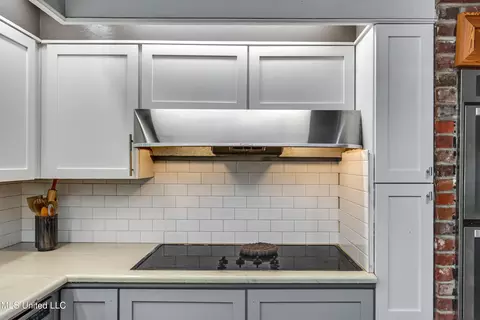 Kitchen - 153 Peach St, Flora, MS 39071 photo 7 of 10