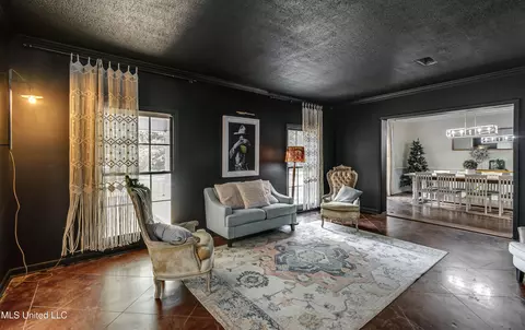 Living - 153 Peach St, Flora, MS 39071 photo 1 of 7