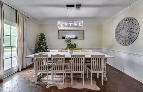 Dining - 153 Peach St, Flora, MS 39071 photo 5 of 9