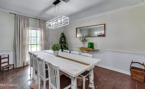 Dining - 153 Peach St, Flora, MS 39071 photo 2 of 9
