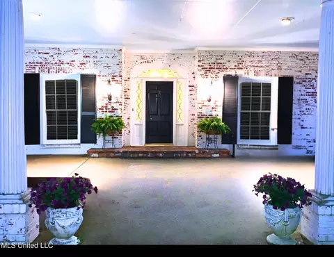 Exterior - 153 Peach St, Flora, MS 39071 photo 2 of 14