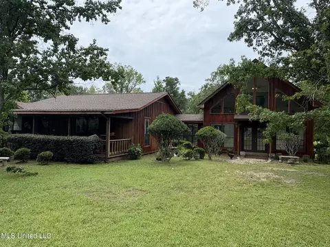 4179 Saint Ellen Rd, Leakesville, MS 39451