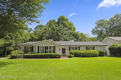 1056 Avondale St, Jackson, MS 39216