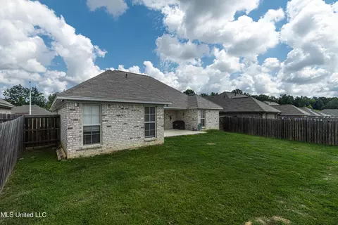 Exterior - 938 Filmore Dr, Brandon, MS 39042 photo 8 of 9