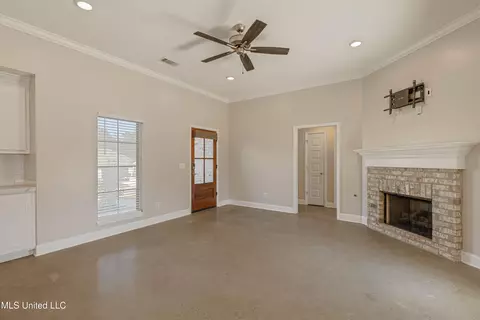 Living - 938 Filmore Dr, Brandon, MS 39042 photo 1 of 4