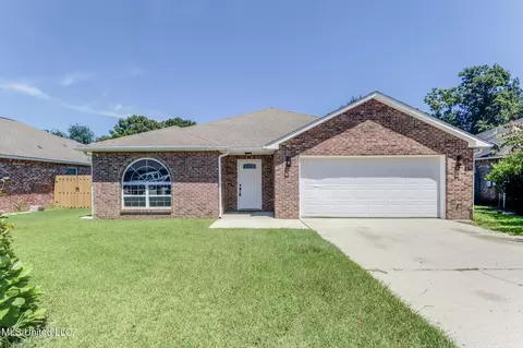 10556 Shore Cv, Biloxi, MS 39532