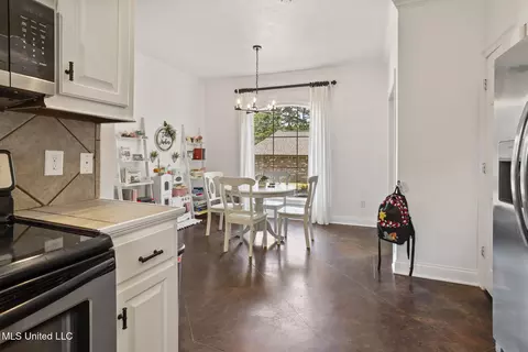 Dining - 105 Avery Ct, Madison, MS 39110 photo 2 of 2
