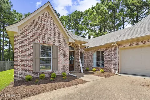 Exterior - 105 Avery Ct, Madison, MS 39110 photo 2 of 5