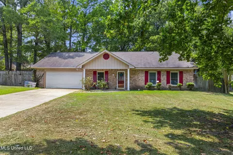 78 Walsh Cv, Byram, MS 39272
