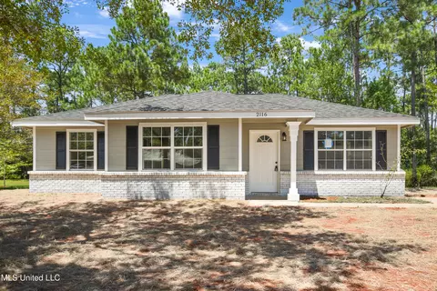 2116 Prince George Dr, Gautier, MS 39553