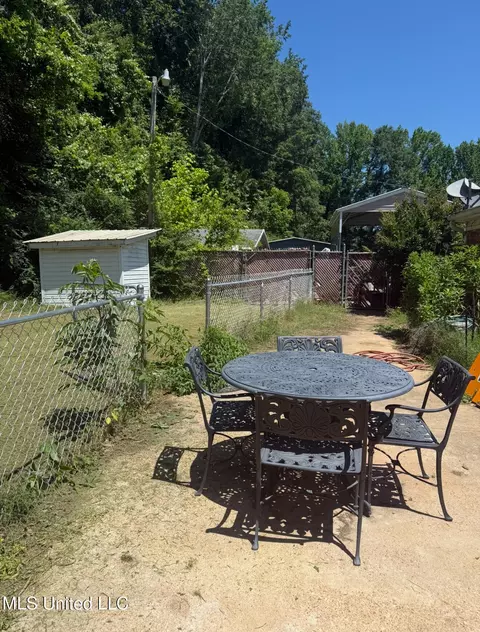 Exterior - 1173 Northwest Ave, Durant, MS 39063 photo 3 of 3