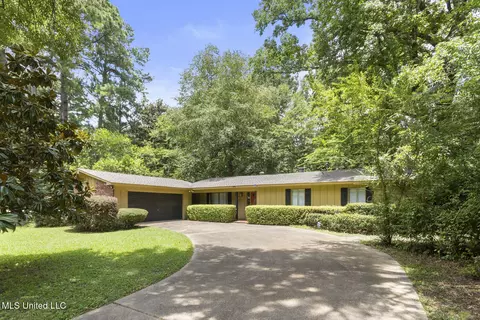 5120 Reddoch Dr, Jackson, MS 39211 photo 2