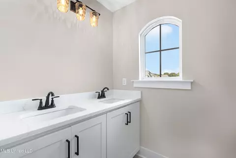 4259 Adriane Cv, Nesbit, MS 38651 photo 23