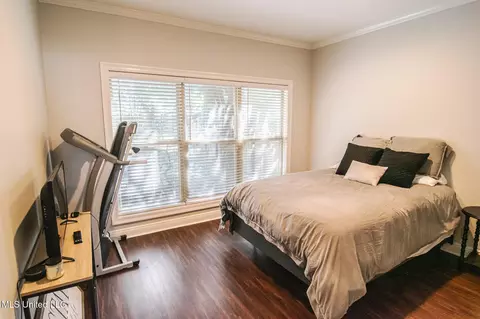 Bedroom - 404 Eastpointe Cv, Madison, MS 39110 photo 3 of 11