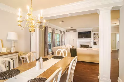 Dining - 404 Eastpointe Cv, Madison, MS 39110 photo 5 of 7