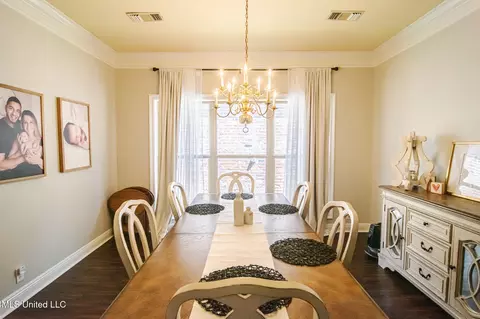 Dining - 404 Eastpointe Cv, Madison, MS 39110 photo 3 of 7