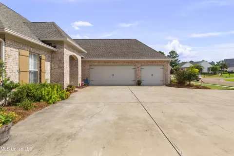 Exterior - 140 Greenway Ln, Madison, MS 39110 photo 5 of 15