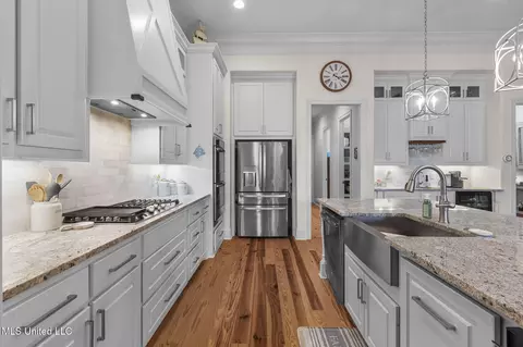 Kitchen - 140 Greenway Ln, Madison, MS 39110 photo 6 of 8