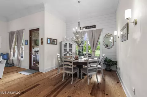 Dining - 140 Greenway Ln, Madison, MS 39110 photo 1 of 2