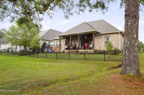 Exterior - 140 Greenway Ln, Madison, MS 39110 photo 14 of 15
