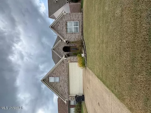 1102 Greenwich Dr, Hernando, MS 38632