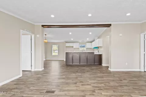 9108 Box Rd, Vancleave, MS 39565 photo 2
