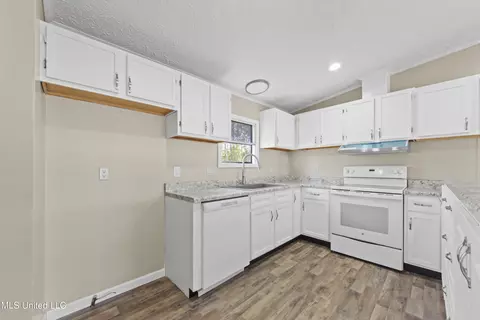9108 Box Rd, Vancleave, MS 39565 photo 6
