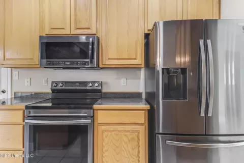 Kitchen - 19180 High Pl, Saucier, MS 39574 photo 2 of 3