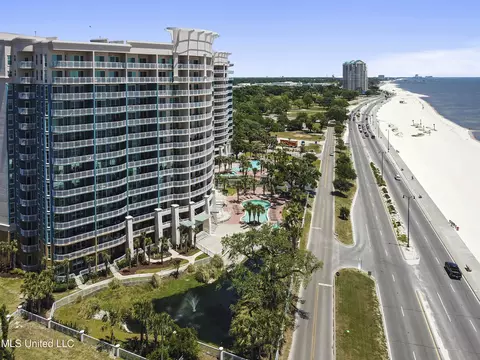 2230 Beach Dr #204, Gulfport, MS 39507