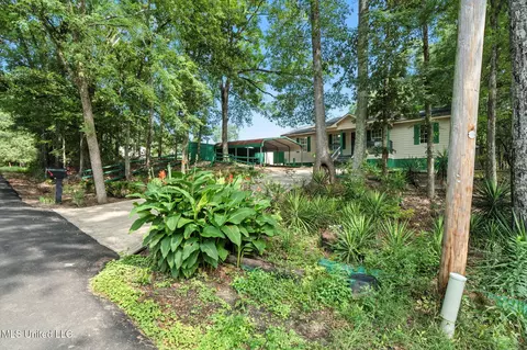 Exterior - 608 Baldwin St, Summit, MS 39666 photo 2 of 3