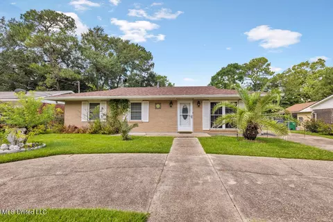 7650 Lexington Dr, Biloxi, MS 39532