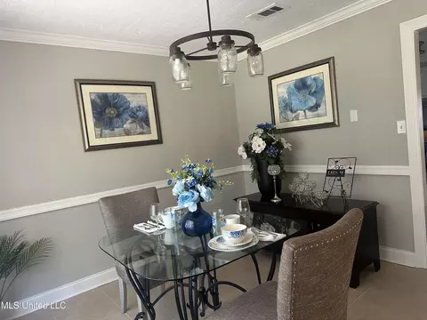 Dining - 909 Brookford Ct, Jackson, MS 39212 photo 6 of 7