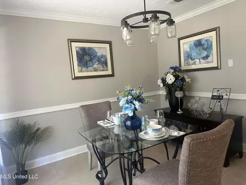 Dining - 909 Brookford Ct, Jackson, MS 39212 photo 4 of 7