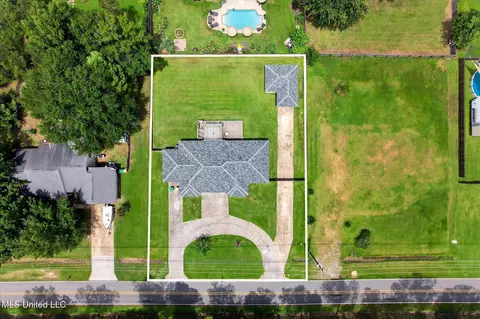 View/Area - 14916 Dismuke Dr, Biloxi, MS 39532 photo 2 of 10