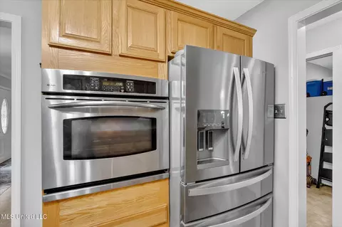Kitchen - 14916 Dismuke Dr, Biloxi, MS 39532 photo 5 of 5
