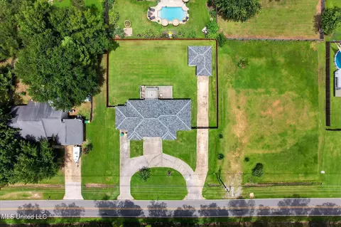 View/Area - 14916 Dismuke Dr, Biloxi, MS 39532 photo 1 of 10