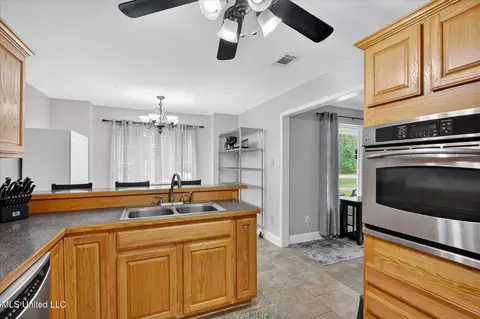 Kitchen - 14916 Dismuke Dr, Biloxi, MS 39532 photo 4 of 5