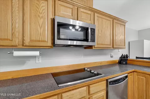Kitchen - 14916 Dismuke Dr, Biloxi, MS 39532 photo 3 of 5